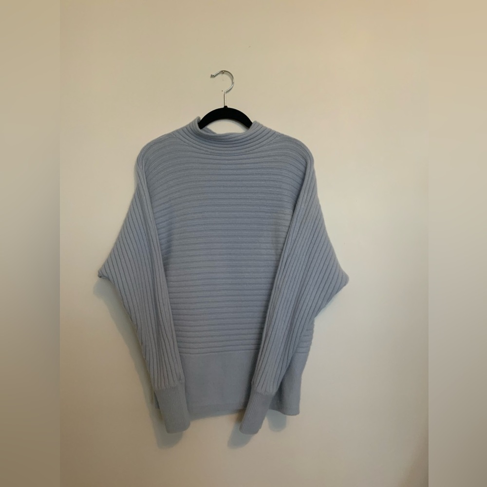 Nordstrom feminine light blue cashmere, amazing price & like new size L